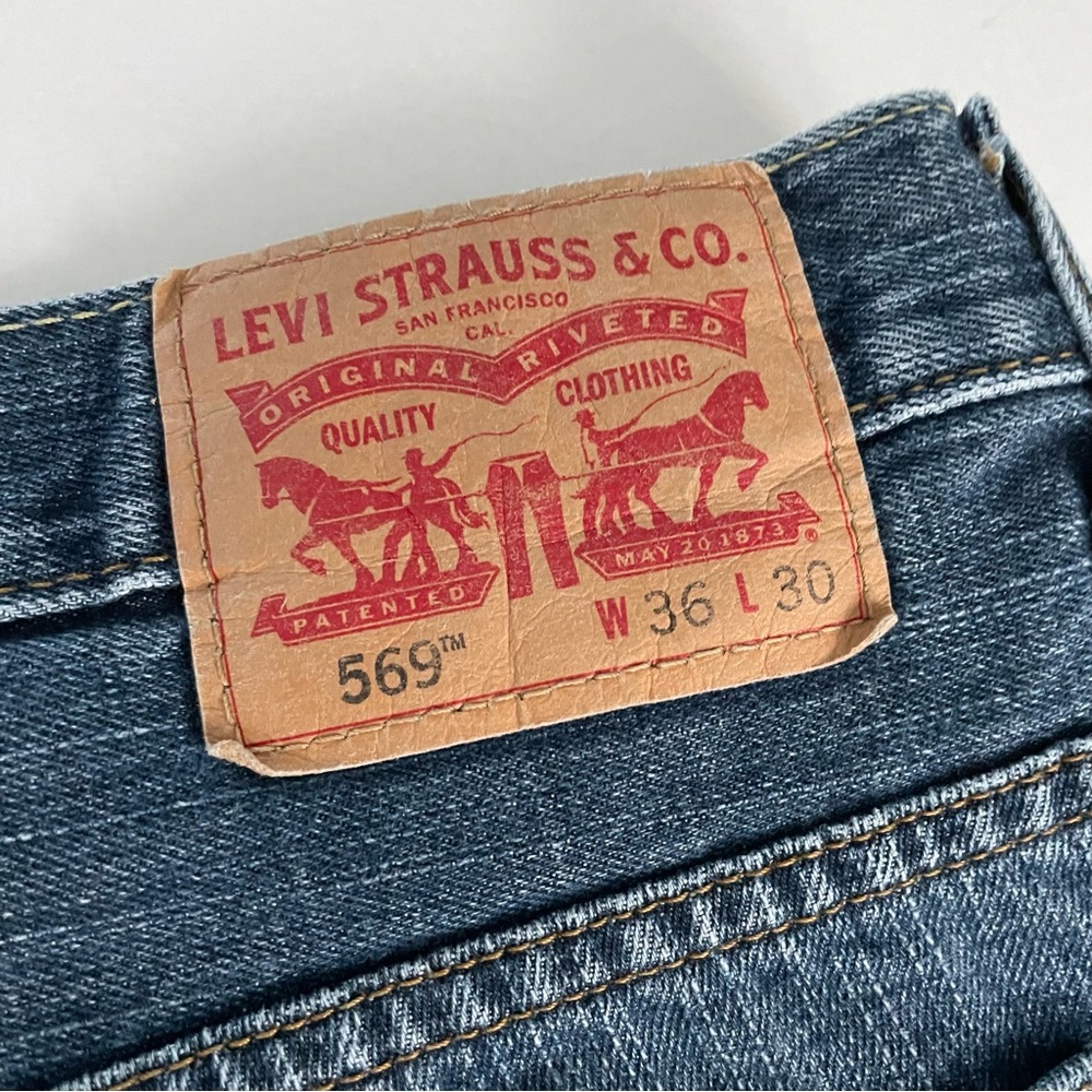 Levi’s Men’s 569 Jeans Size 36x30  100% Cotton Medium Wash